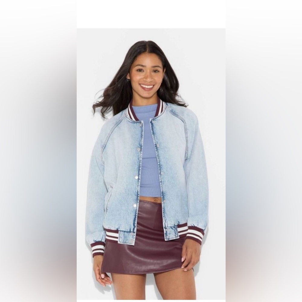 Wild Fable Women's Denim Varsity Jacket with Maroon Accents. Size Large NWT
